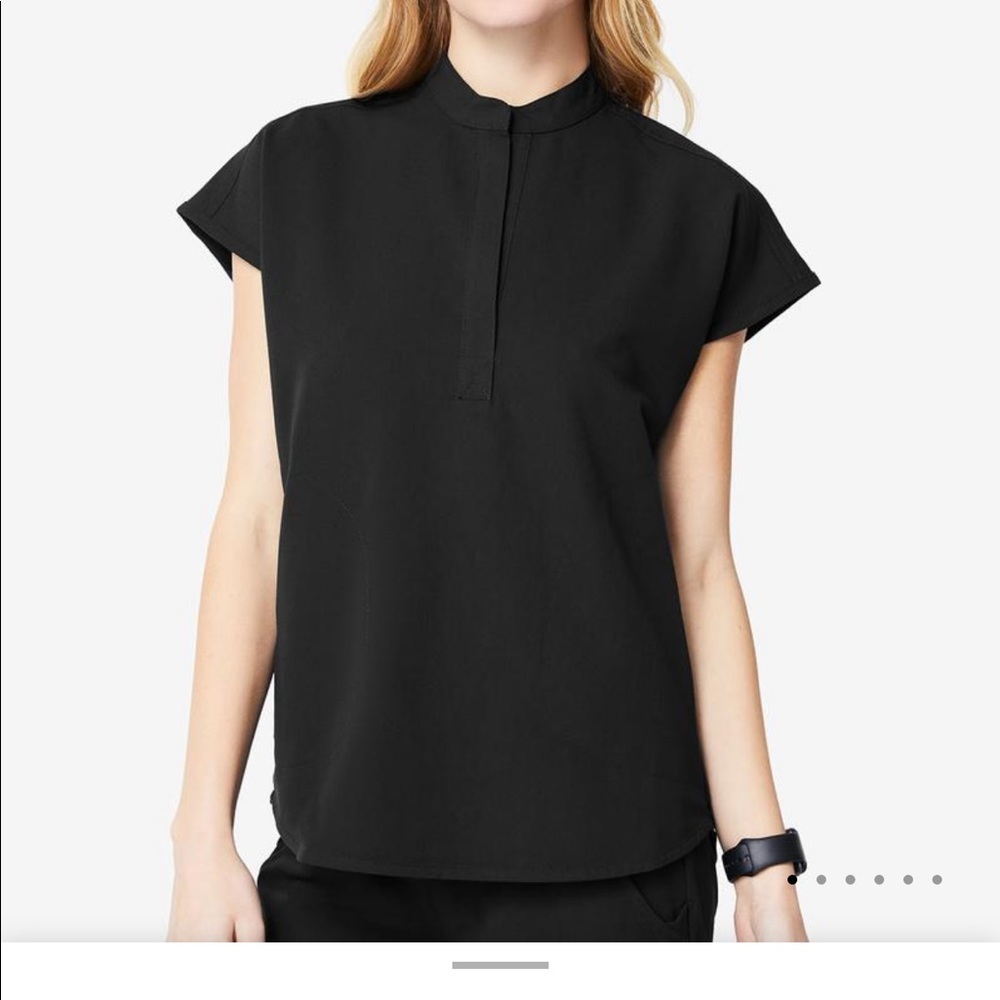 Figs Rafaela black scrub top size S, NWT